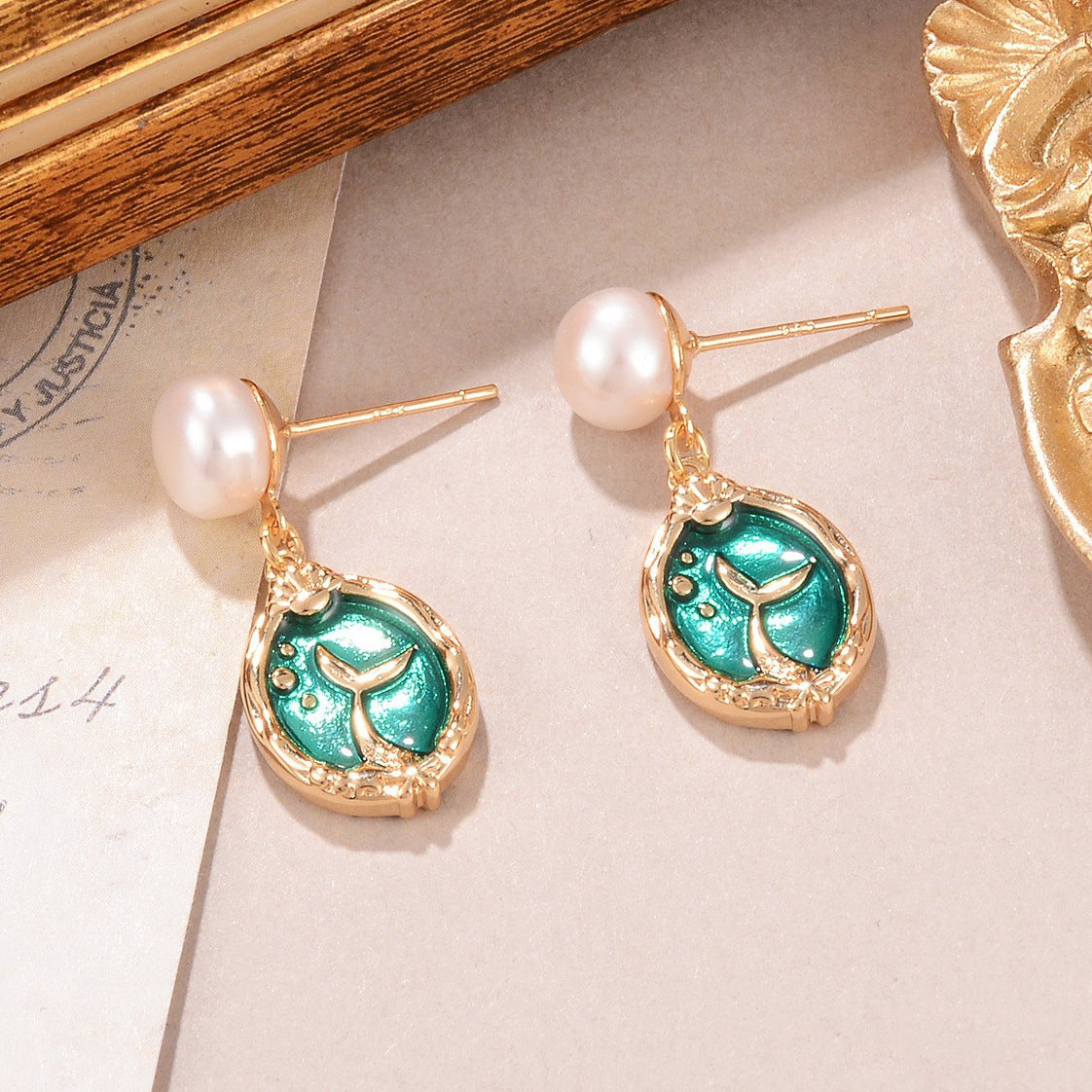 DOLPHIN CRYSTAL — OCEAN BLUE